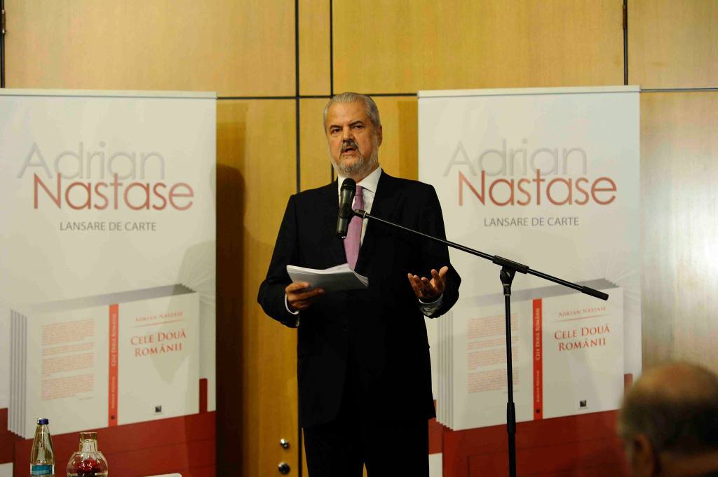 Adrian Năstase DESFIINȚEAZĂ propunerea lui Orban ca premier: Are un caracter aberant. În 2014, și Orban ar fi fost&nbsp;împotrivă