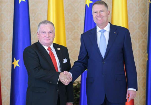 Scrisoare deschisă către Ambasadorul SUA în România: ”Nu vă mai jucați cu vorbele, vă rog din suflet, oricât de tare v-ați dori ca Iohannis și PNL să aibă puterea totală. Că nu o vor avea niciodată!”