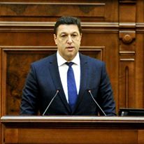 Mutare de efect în Parlament: Șerban Nicolae propune ca guvernele interimare să aibă dreptul să emită ordonanțe de urgență în anumite condiții