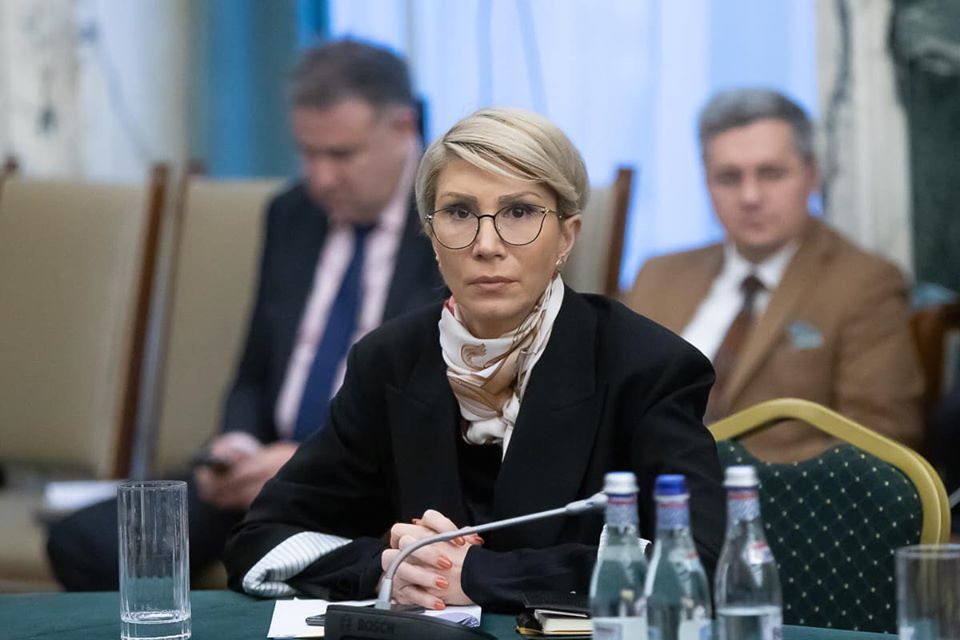 Raluca Turcan lansează BOMBA: este IMPOSIBIL să asigurăm măști pentru toți copiii și profesorii