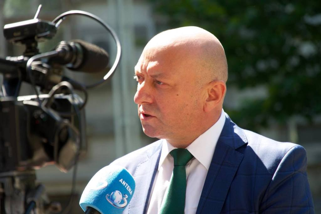 De la profesor la școala din comuna Orbeni la candidat pentru șefia Consiliului Județean