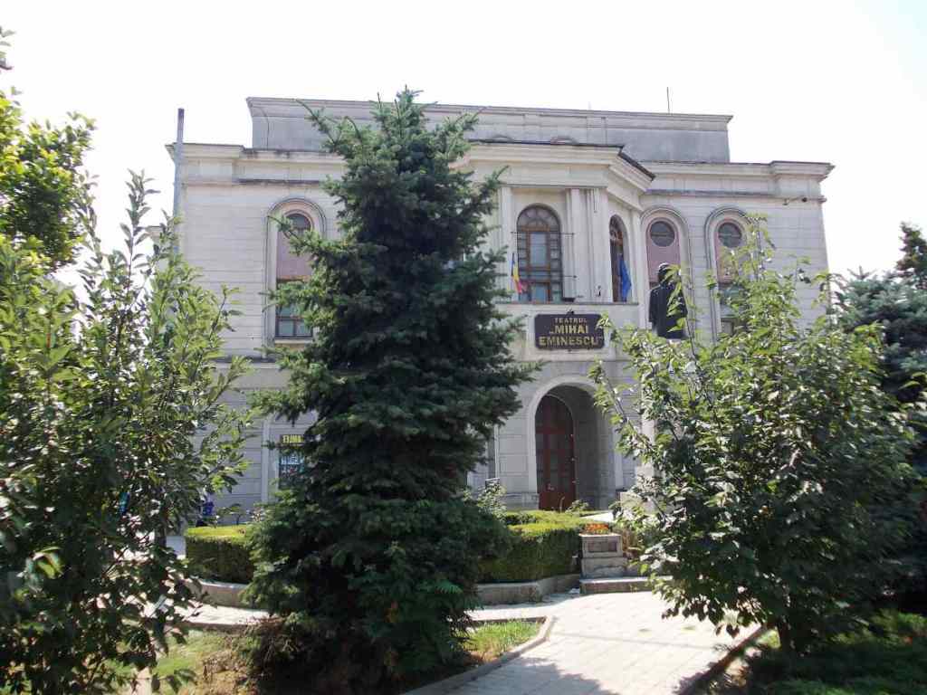 Sub 100.000 locuitori în Botoșani / Orașul riscă să-și piardă rangul, o parte din consilierii și polițiștii locali, inclusiv bani de la buget