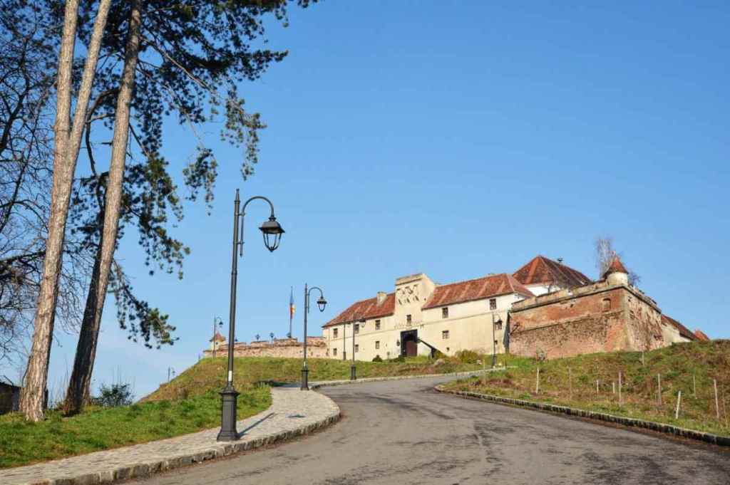 Cetatea Brașovului va fi dată în administrare primăriei | Ministrul Finanțelor a retras memorandumul prin care cetatea ar fi putut ajunge la&nbsp;MAI